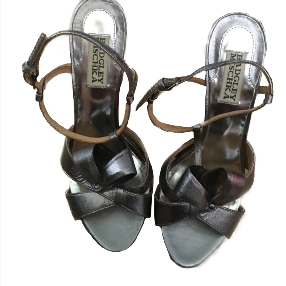 Badgley Mischka silver scrappy heels size 6.5